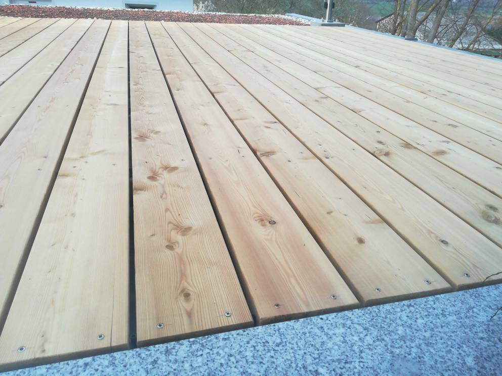 terrasse-mit-plenera-dielen-254640-1.jpg
