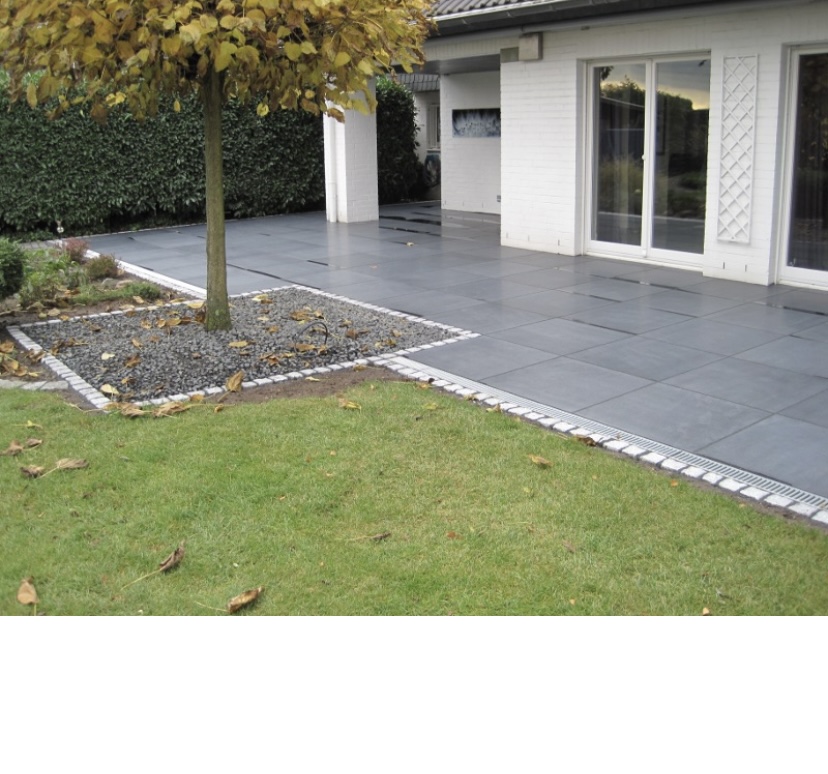 terrassenbau-an-haus-mit-foto-abdichtung-schneiden-503505-1.jpeg