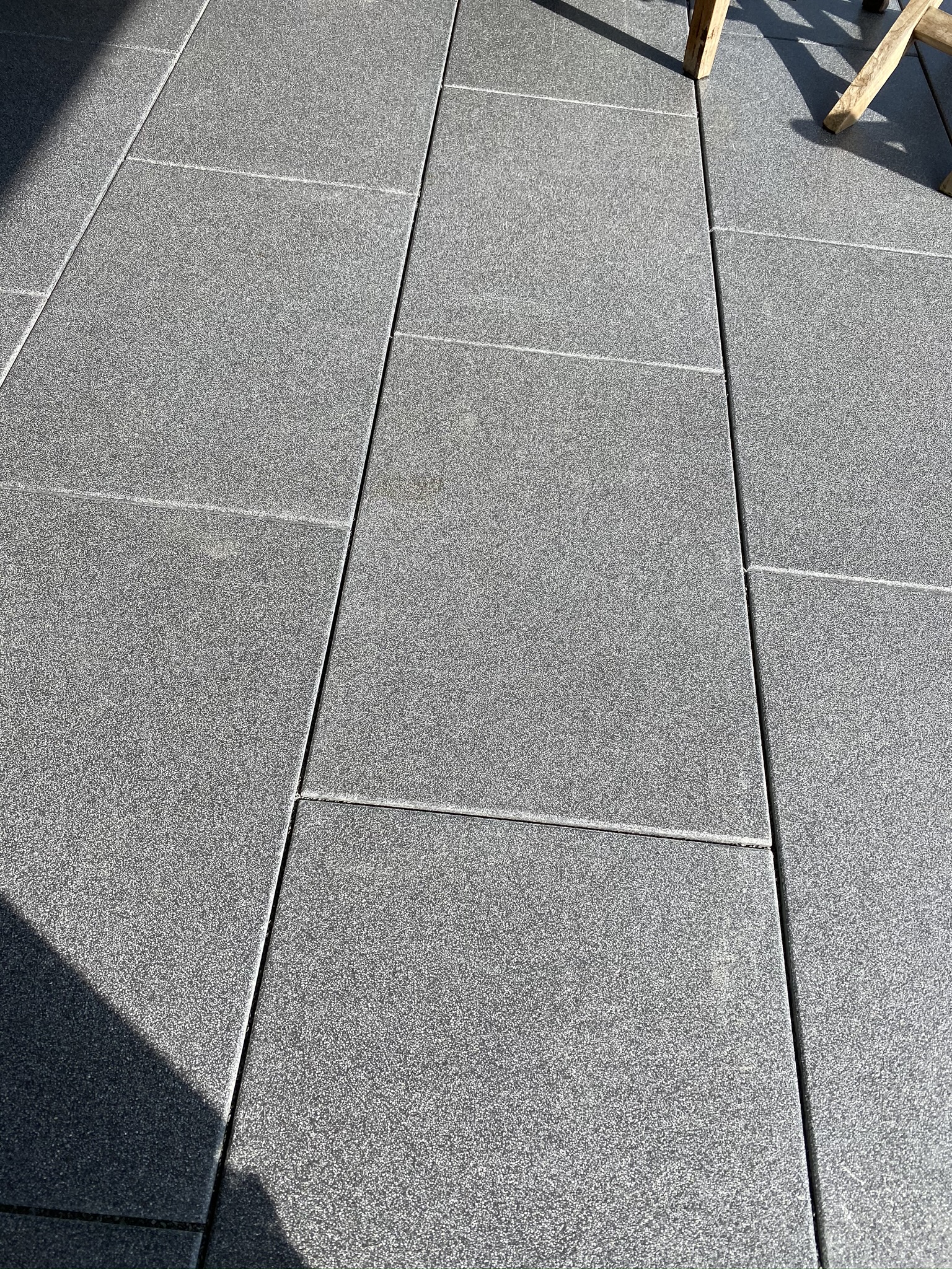 terrassenplatten-sind-fleckig-392493-1.jpeg