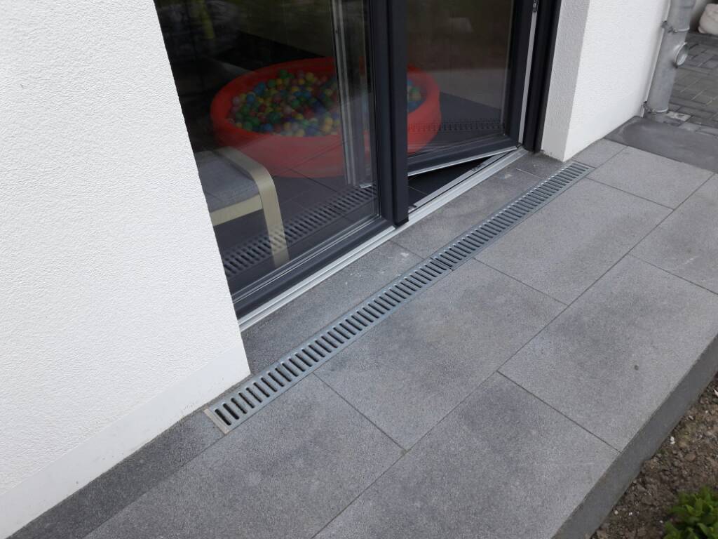 terrassentuerenfenster-mit-stulp-mit-oder-ohne-flachschwelle-202681-1.jpg