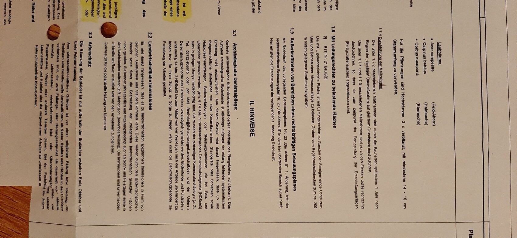 Deutschsprachige Dokumentenseite mit Überschriften, Listen und Tabellen.