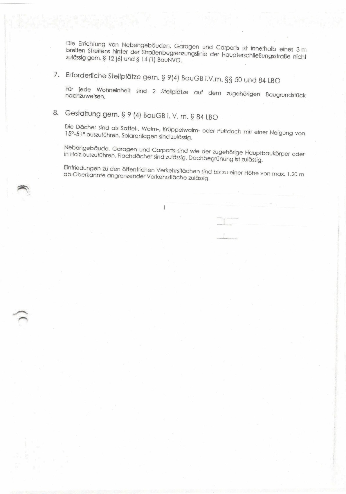 Seite eines behördlichen Dokuments mit Abschnitten 7 und 8 über Stellplätze und Dachgestaltung.
