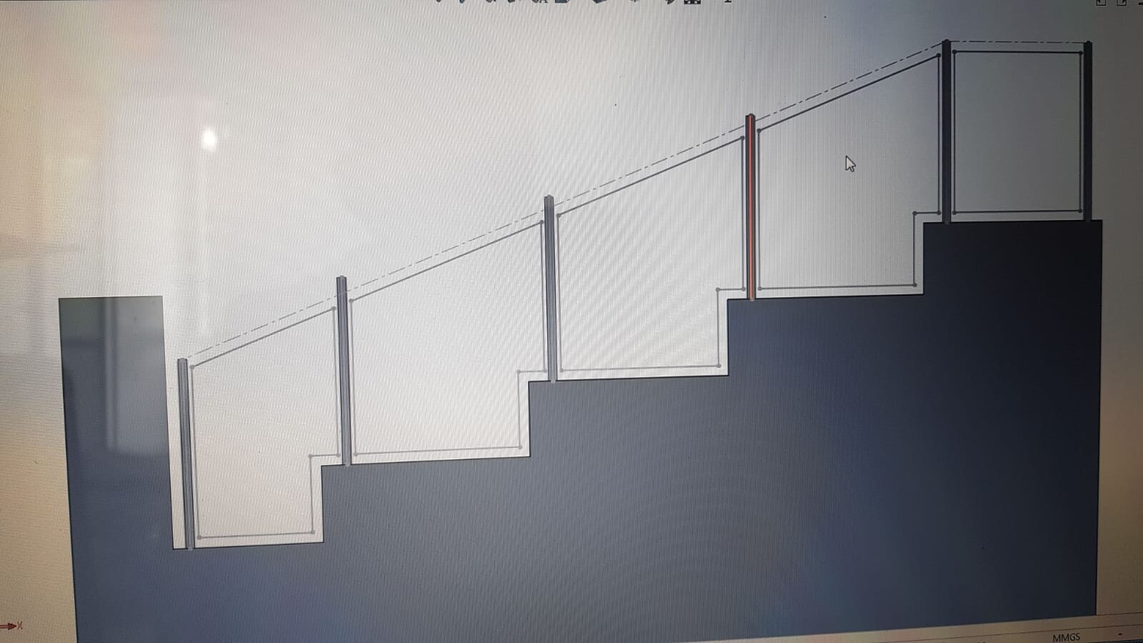 Technische Zeichnung eines Treppengrundrisses mit Geländerpfosten entlang der Treppe.