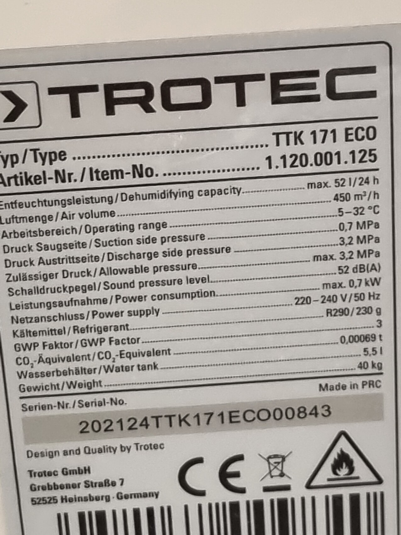Trotec TTK 171 ECO Typenschild mit technischen Daten, Seriennummer und Barcode.
