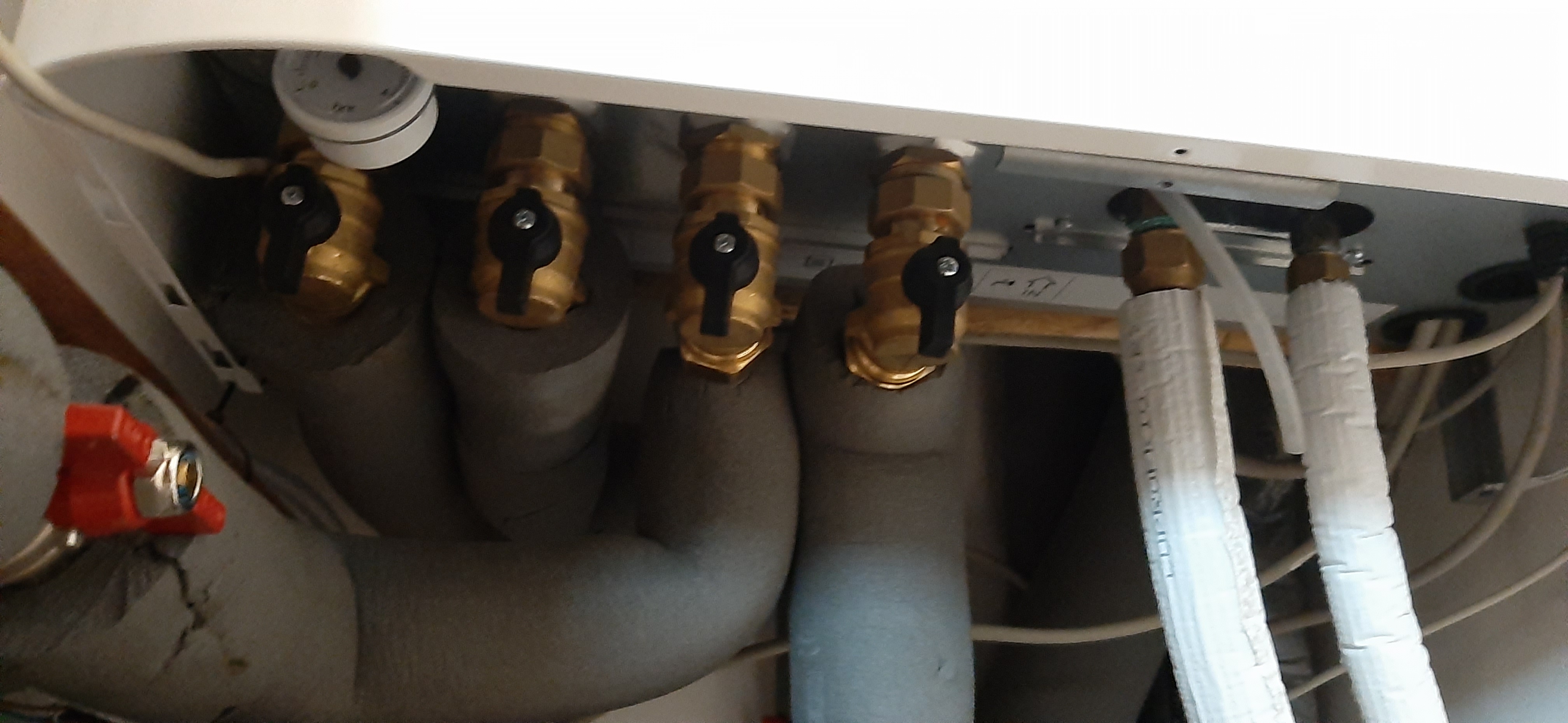 ueberdruck-auf-warmwasserleitung-476429-2.jpg