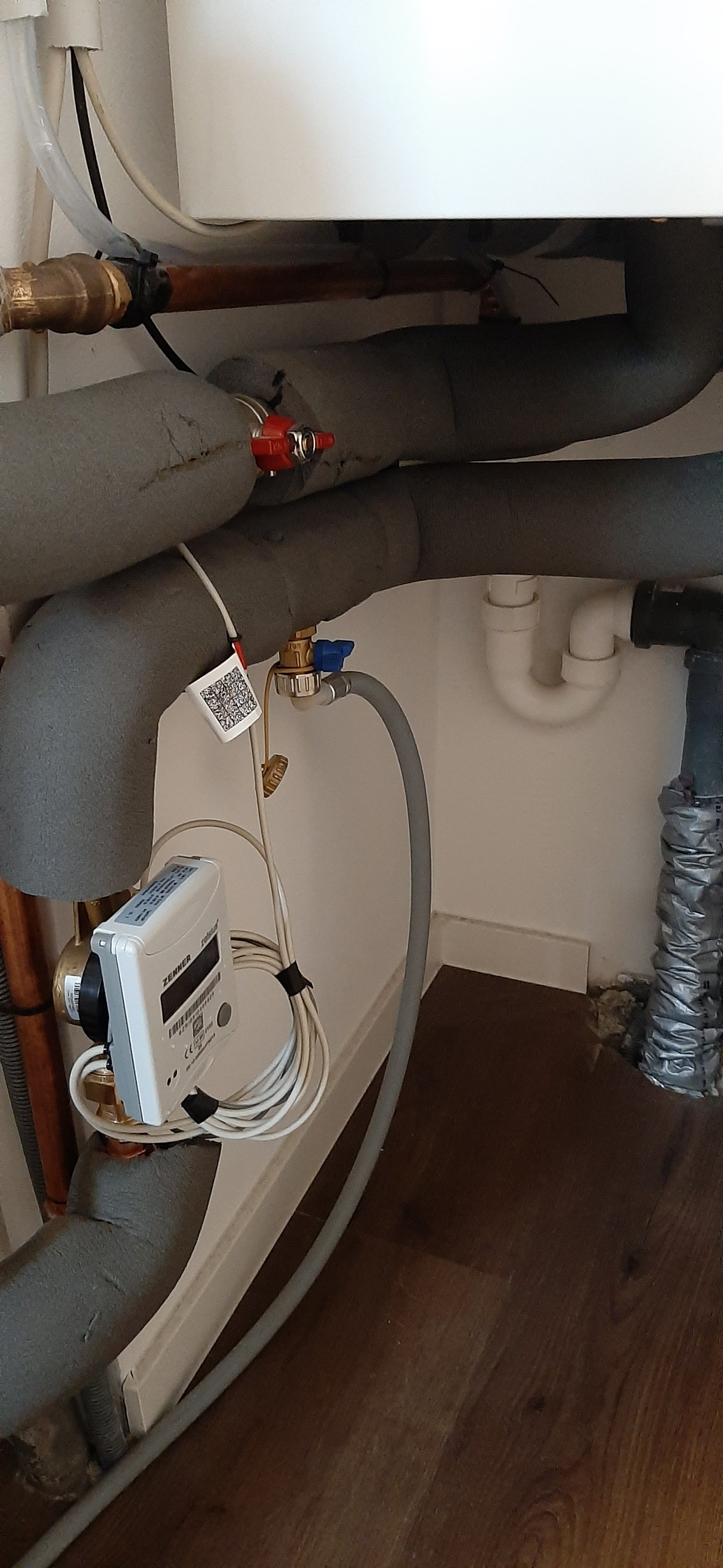 ueberdruck-auf-warmwasserleitung-476429-4.jpg