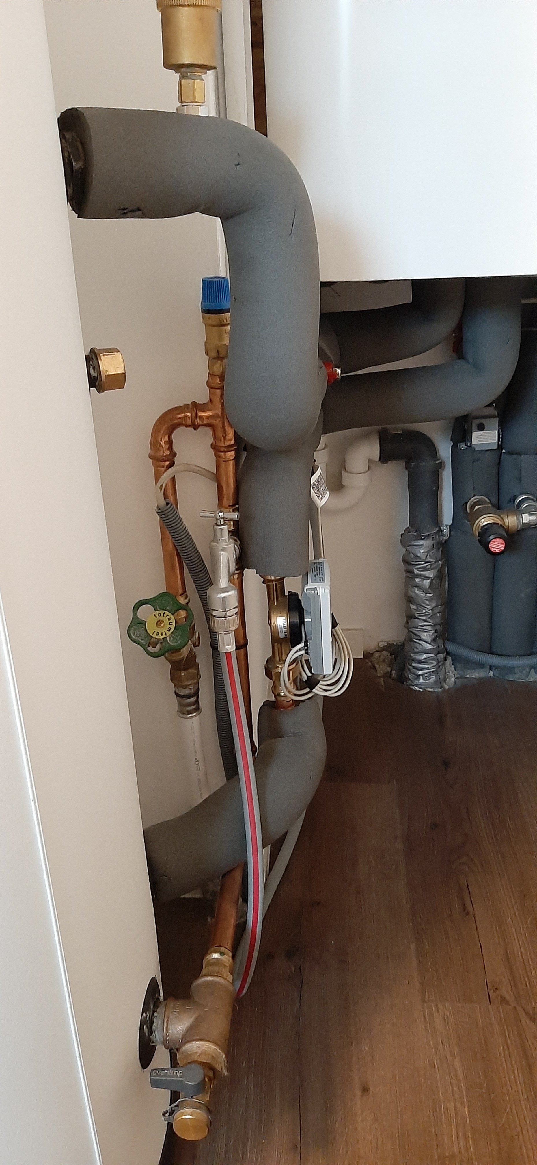 ueberdruck-auf-warmwasserleitung-476429-5.jpg