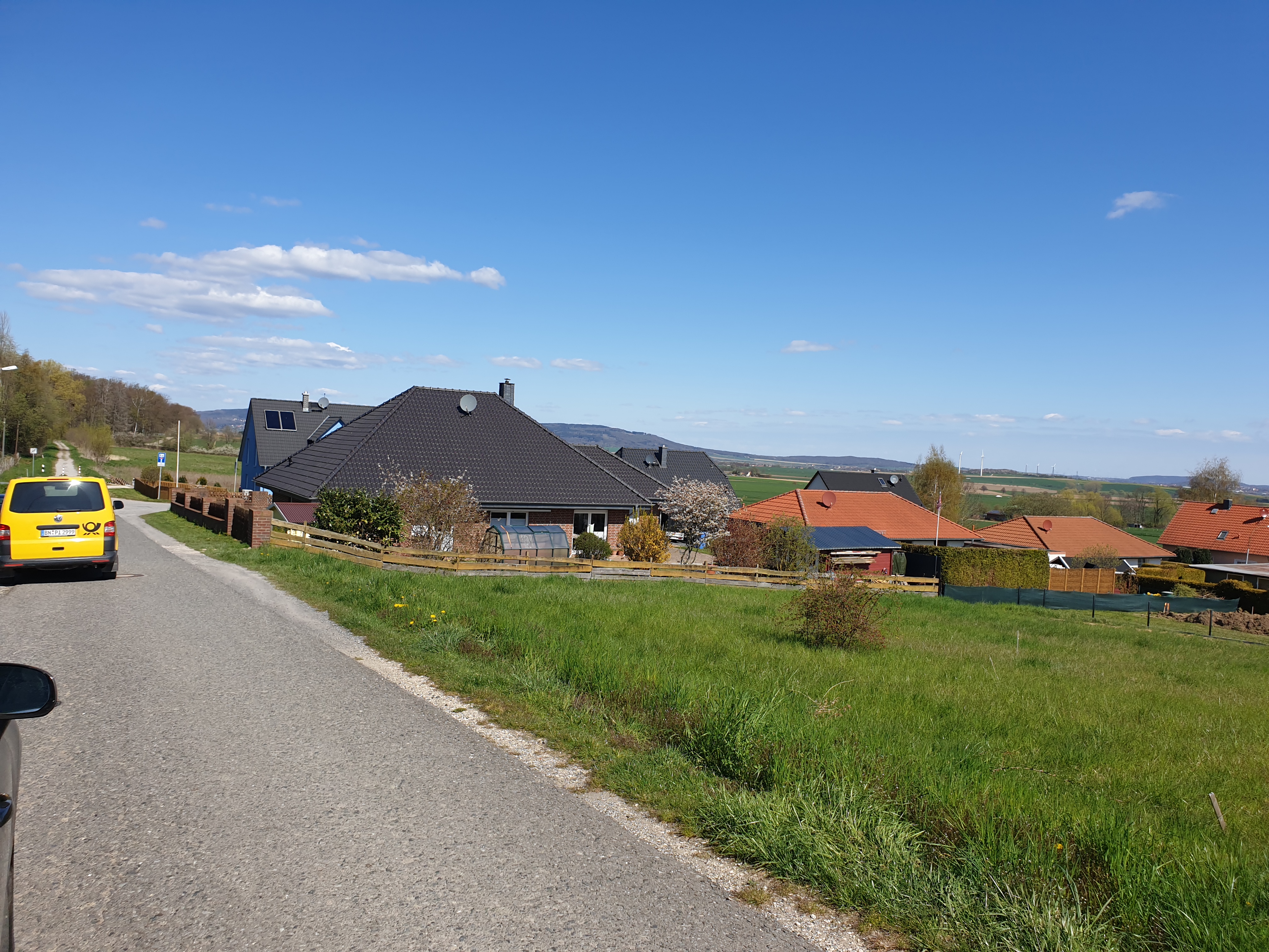 ueberlegung-fuer-geeignetes-grundstueck-499309-2.jpg
