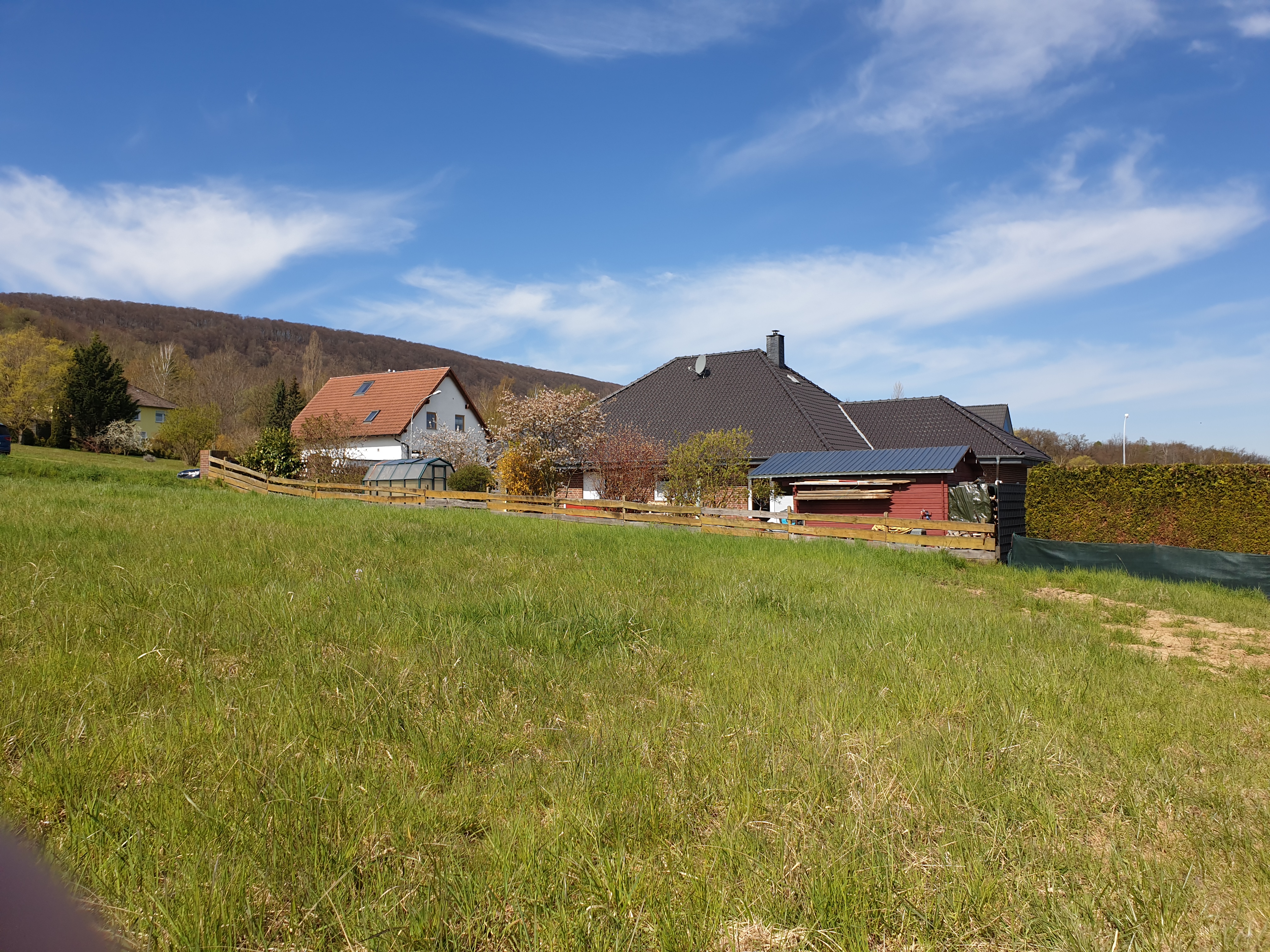 ueberlegung-fuer-geeignetes-grundstueck-499309-5.jpg