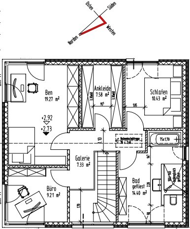 Detaillierter Grundriss eines Hauses mit Buero, Schlafzimmer, Bad, Ankleide und Galerie