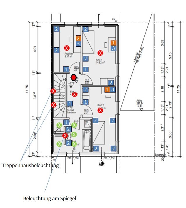 Grundriss eines Hauses mit Beleuchtungskonzept: Treppenhaus- und Spiegelbeleuchtung markiert.