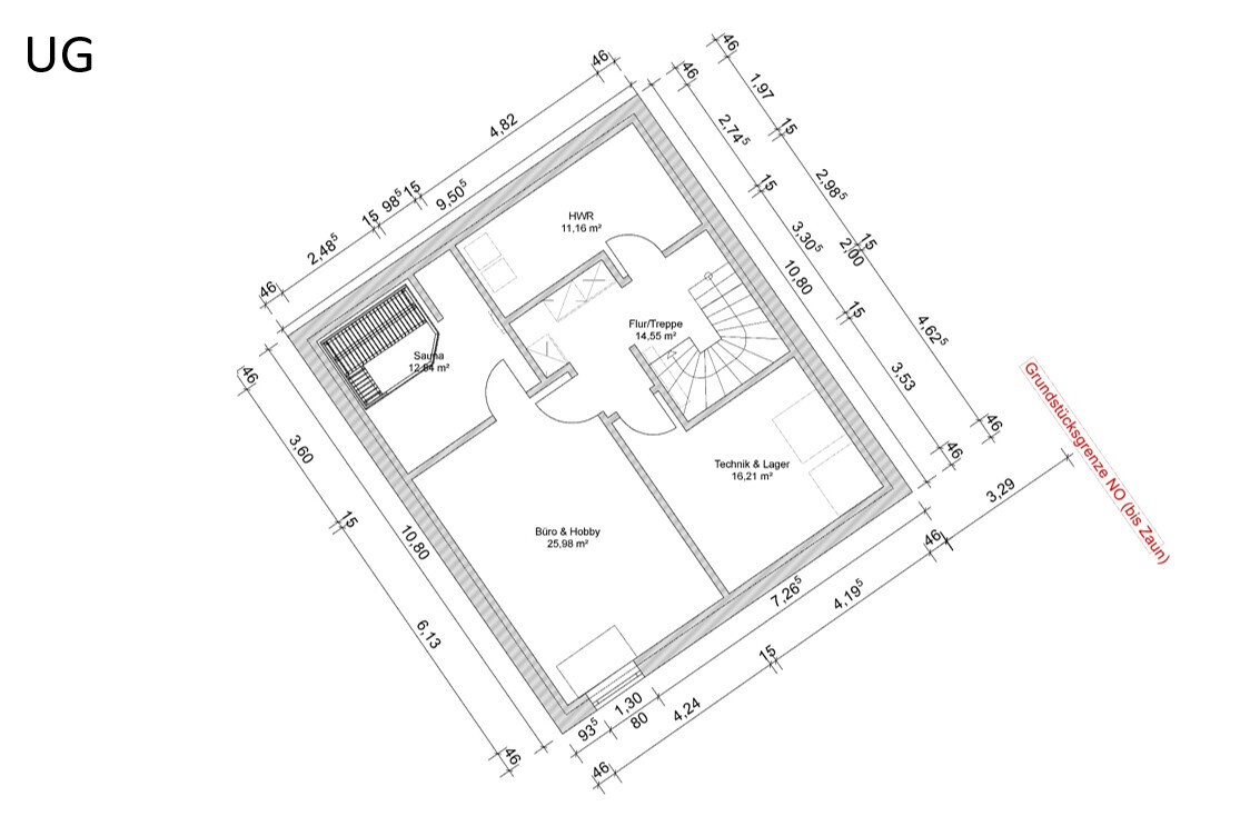 UG-Grundriss mit Flur/Treppe und mehreren Räumen, Maßlinien