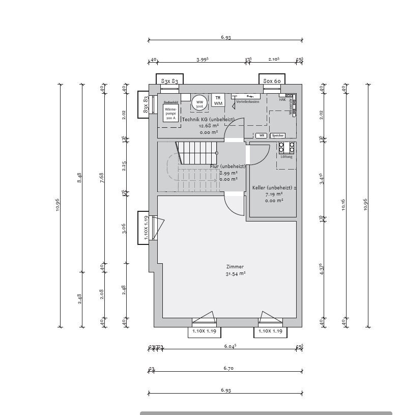 Grundriss eines Kellergeschosses mit Technikraum, Flur, Keller und Zimmer.