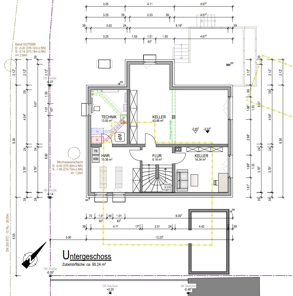Untergeschoss-Grundriss mit Technikraum, Flur und Kellerräumen im Haus