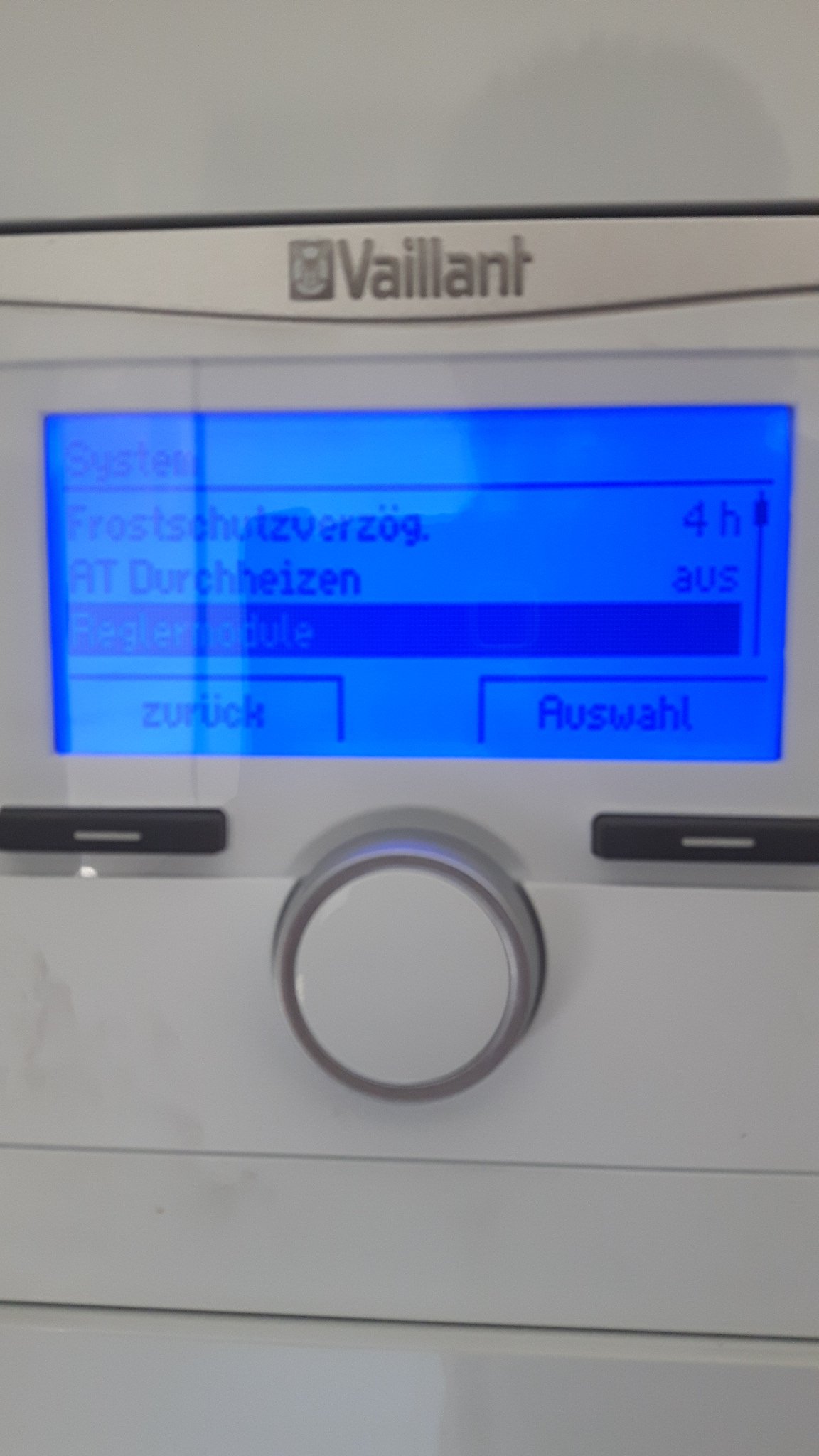 vaillant-arotherm-plus-vwl-35-55-75-571744-1.jpg