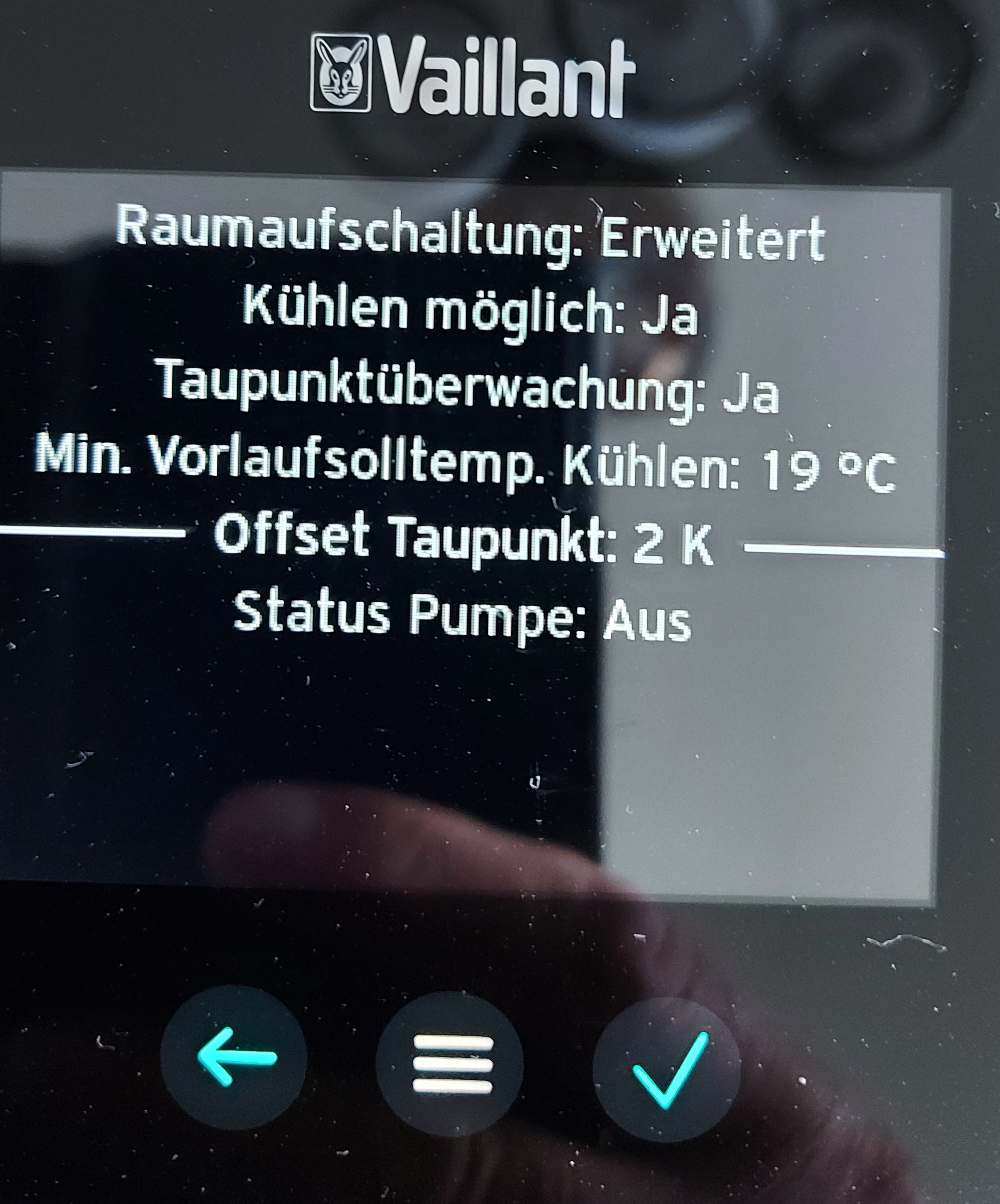vaillant-arotherm-plus-vwl-35-55-75-581495-2.jpg