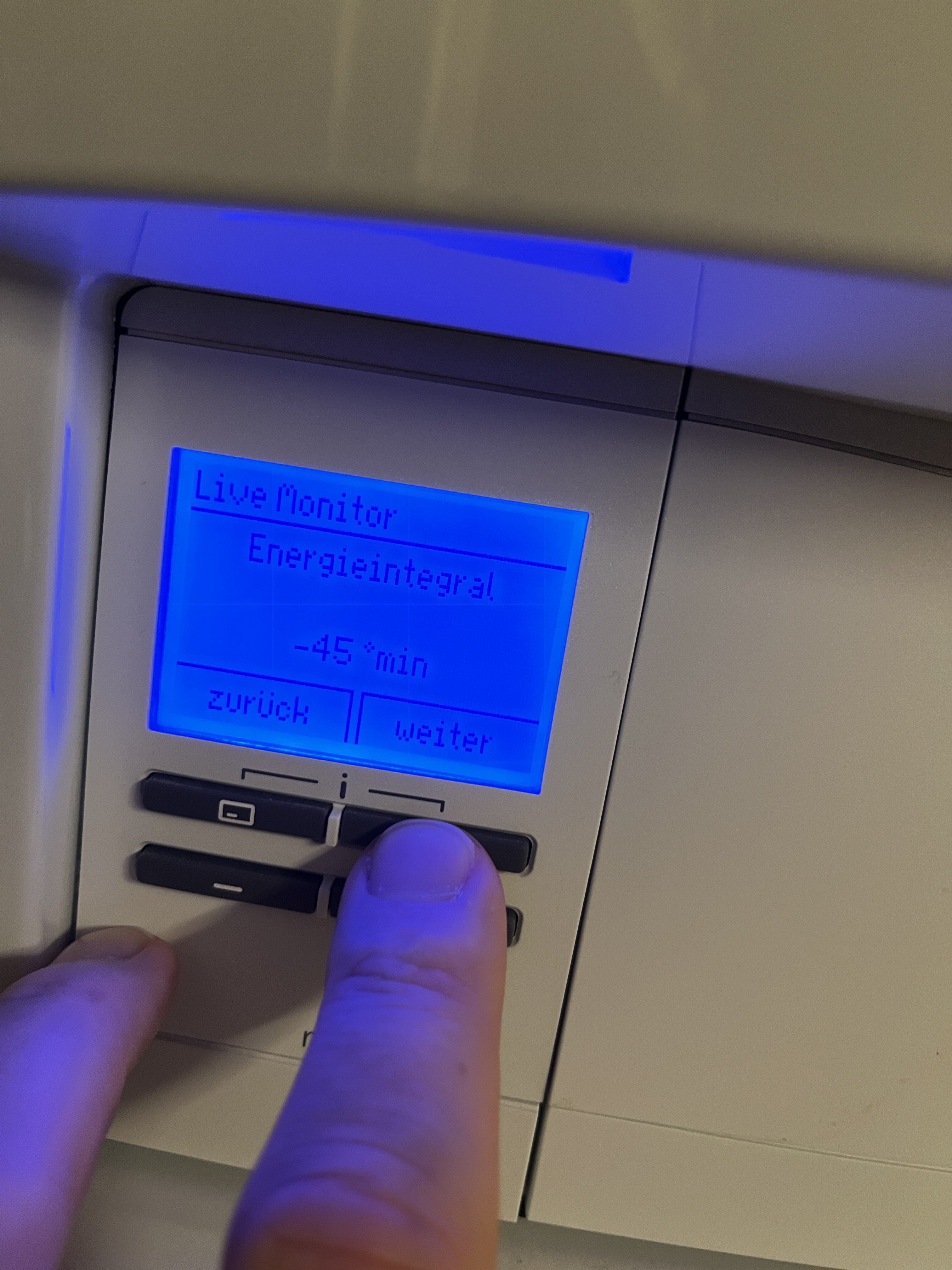 vaillant-arotherm-plus-vwl-35-55-75-606871-4.JPG