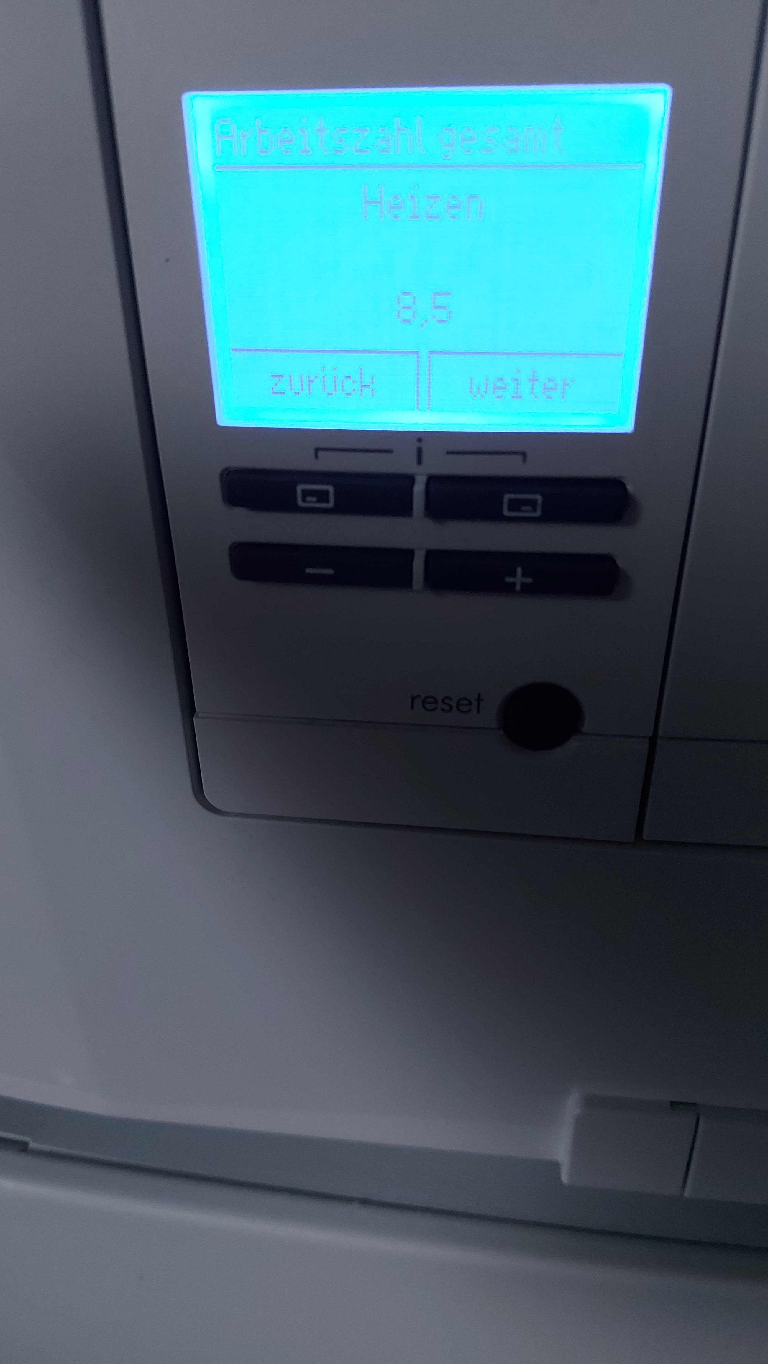 vaillant-arotherm-plus-vwl-35-55-75-611879-4.jpg