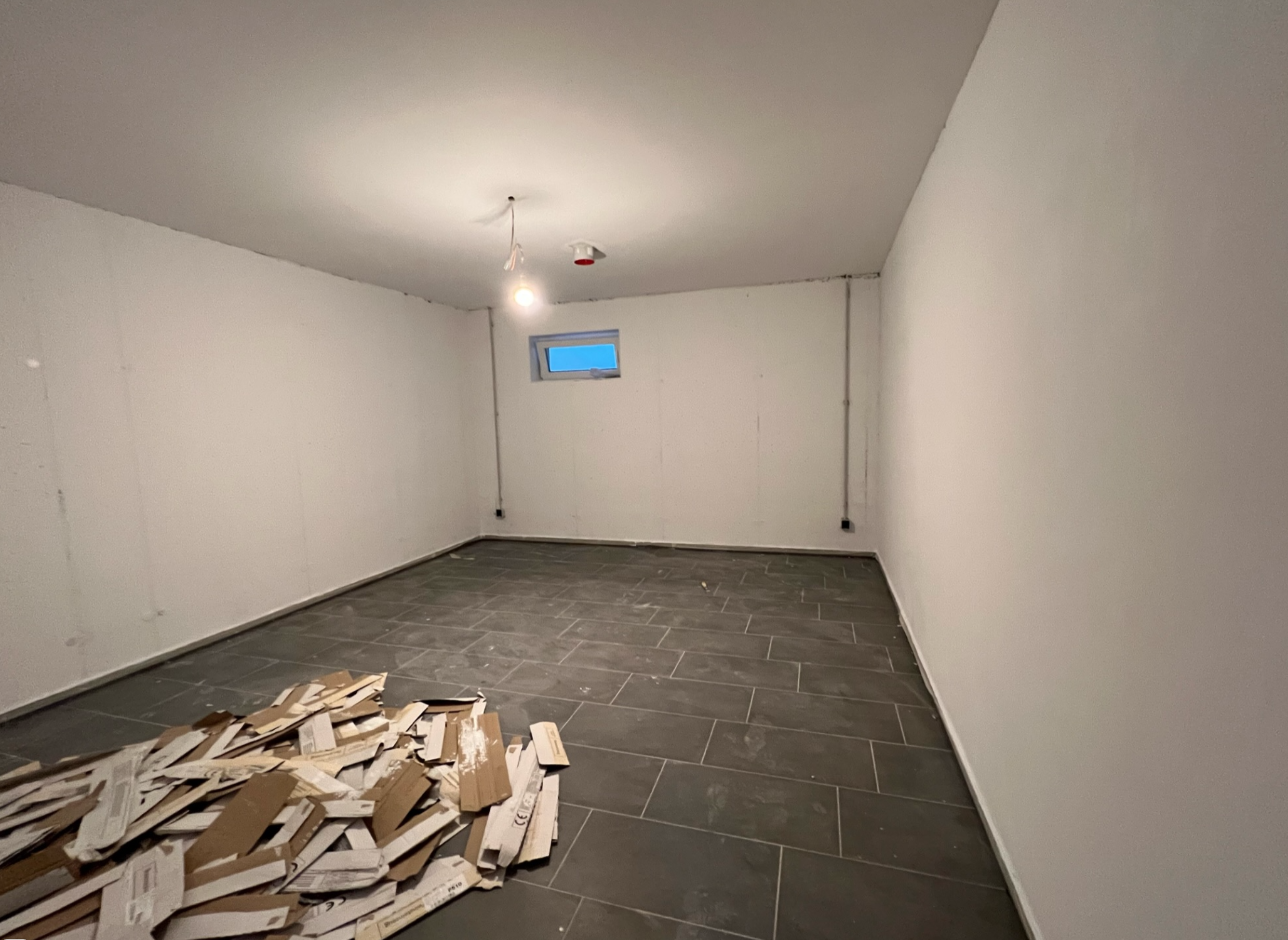 verspachteln-betonwaende-keller-538865-2.png