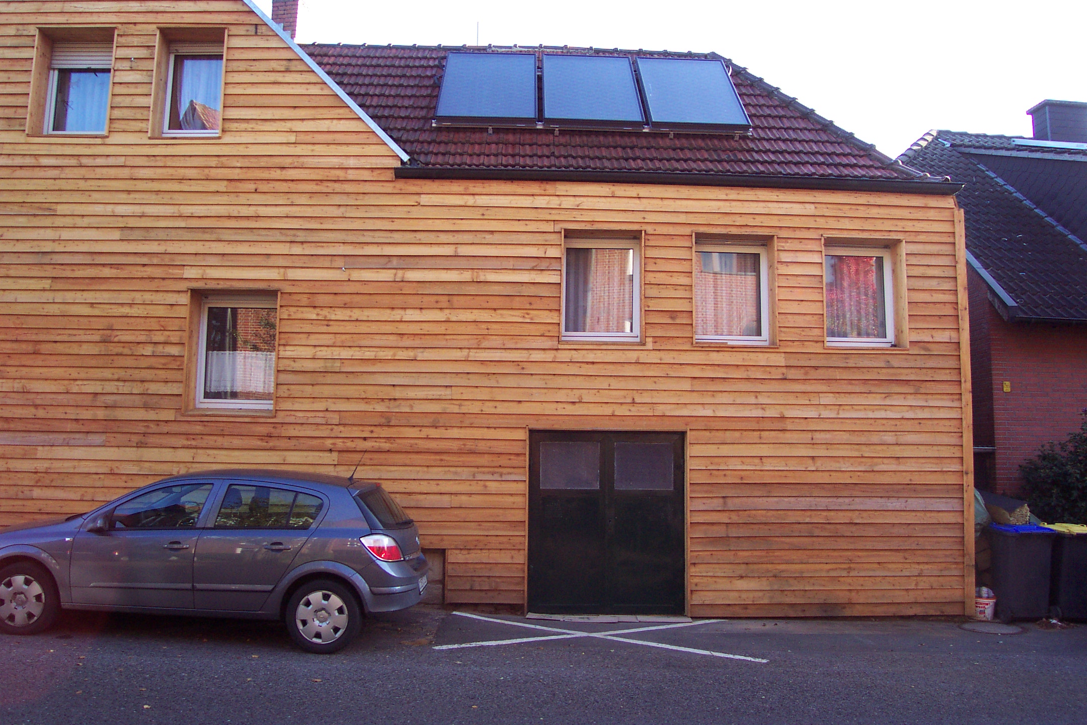 vhf-vs-wdvs-fassade-1970-altbau-betonziegel-603537-5.JPG