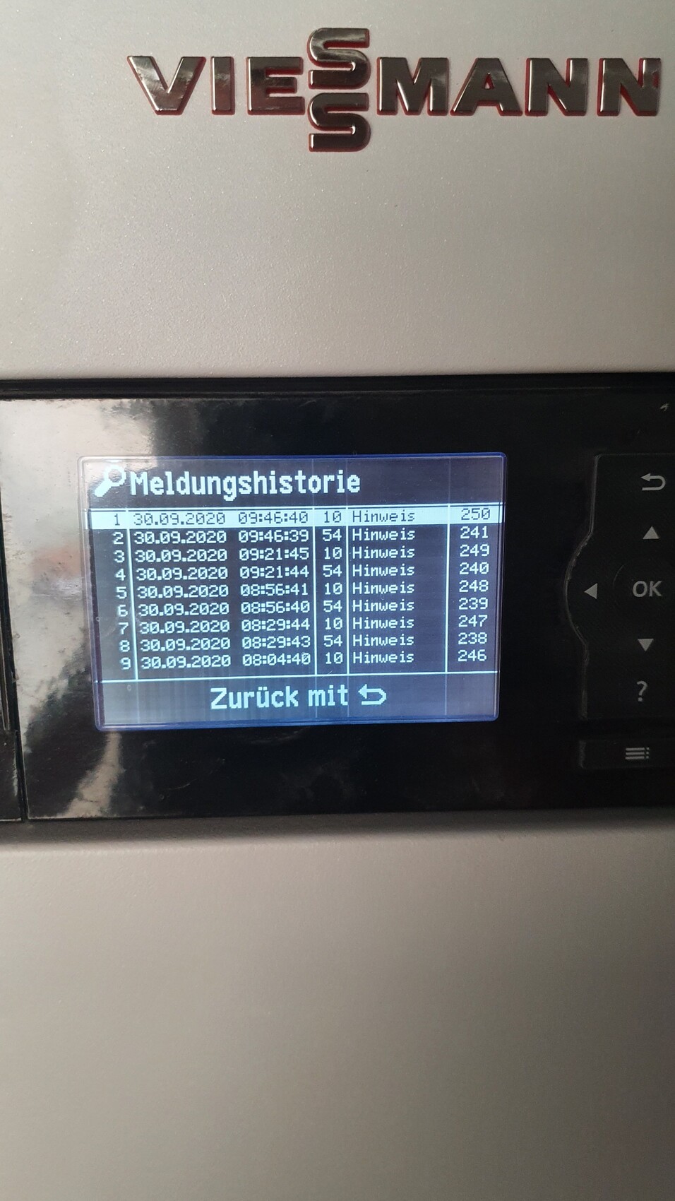 Viessmann Heizungsregler Display zeigt Meldungshistorie.