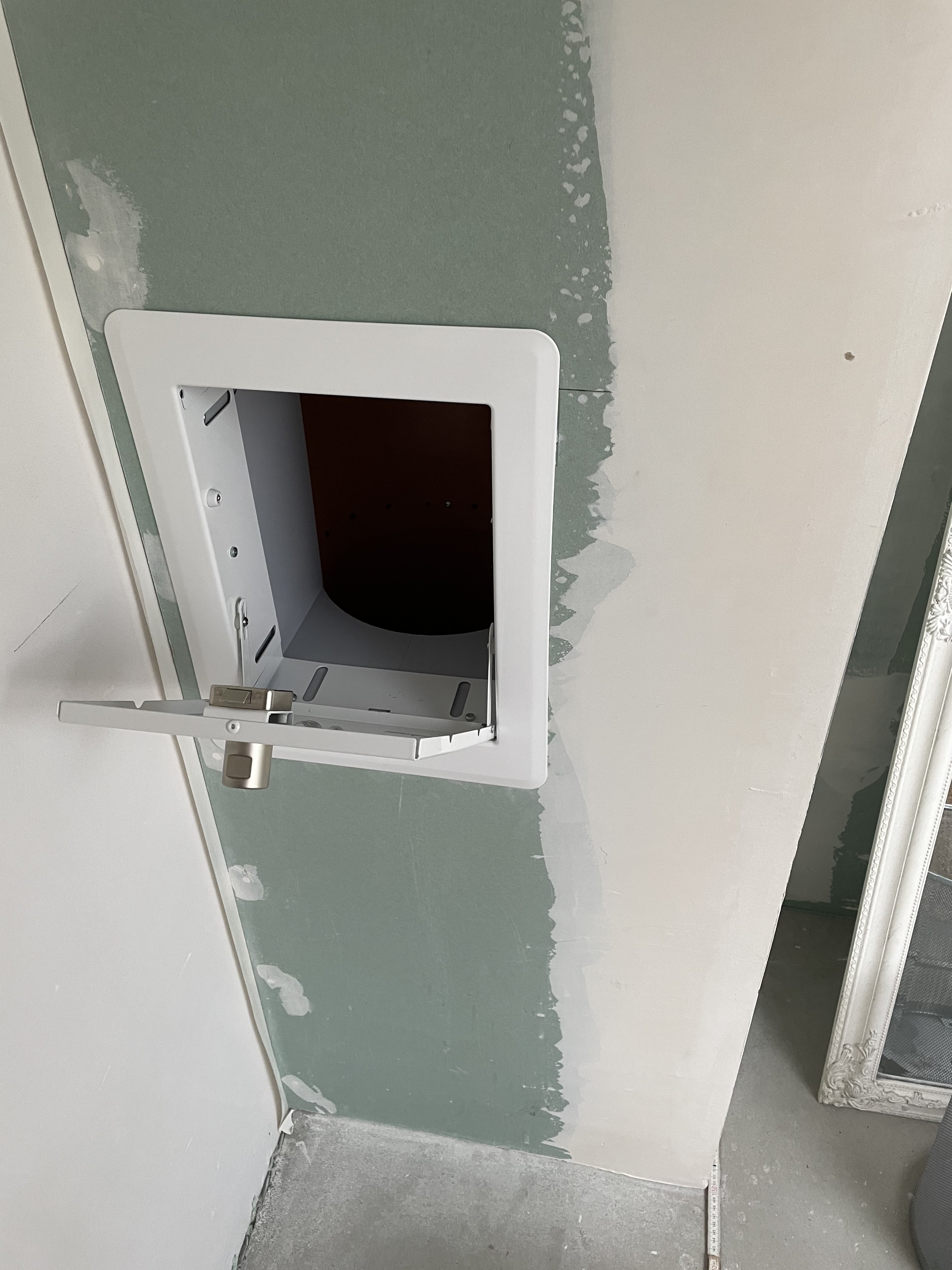 waescheabwurf-in-dusche-einbauen-499265-2.jpeg
