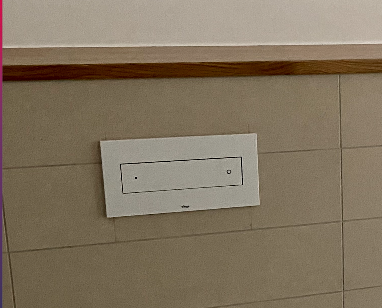wandfliese-fuer-toilettenspuelung-optimal-verlegt-480413-1.png