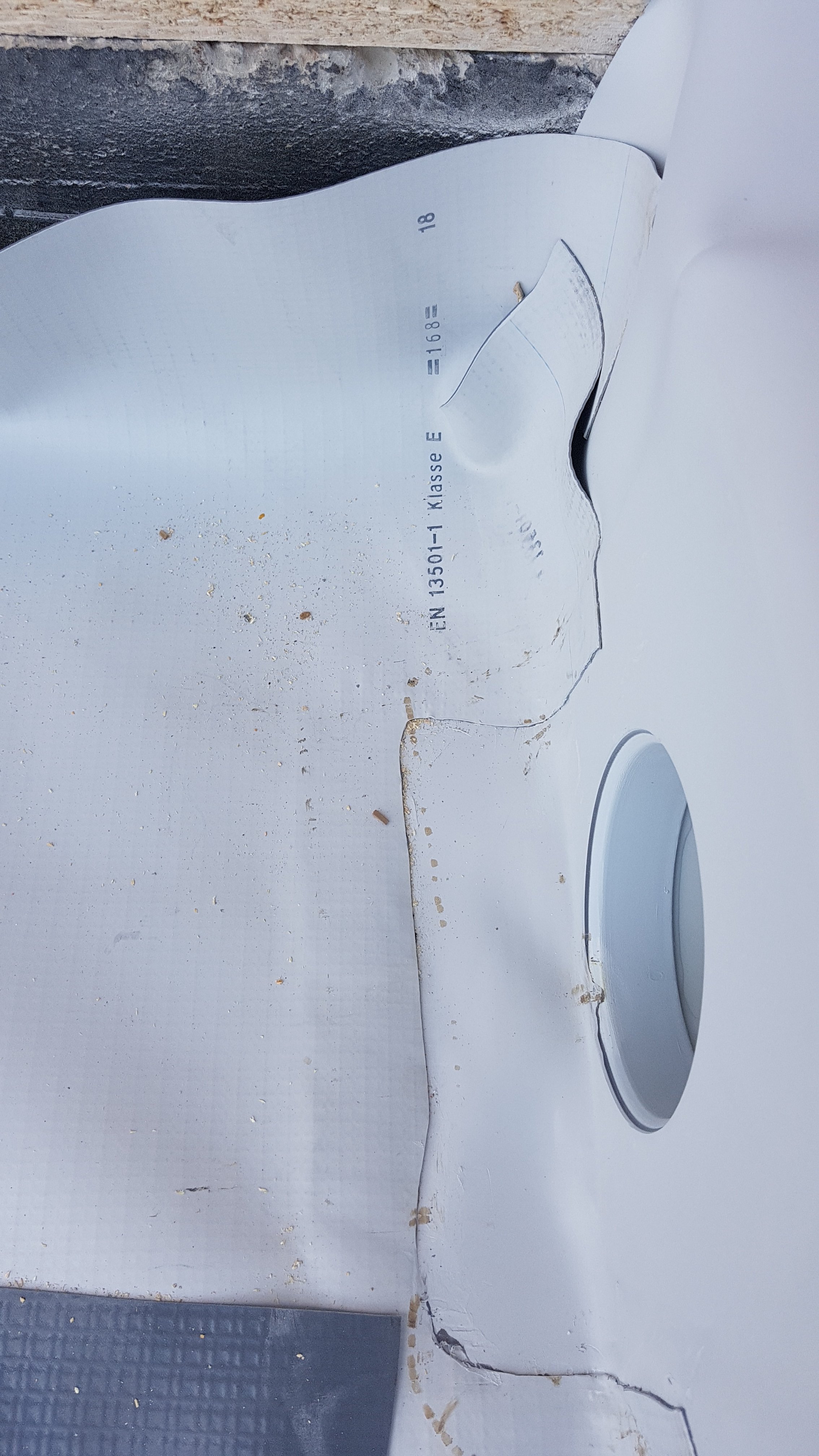 wasser-auf-garagenflachdach-problematischgefaehrlich-359897-6.jpg