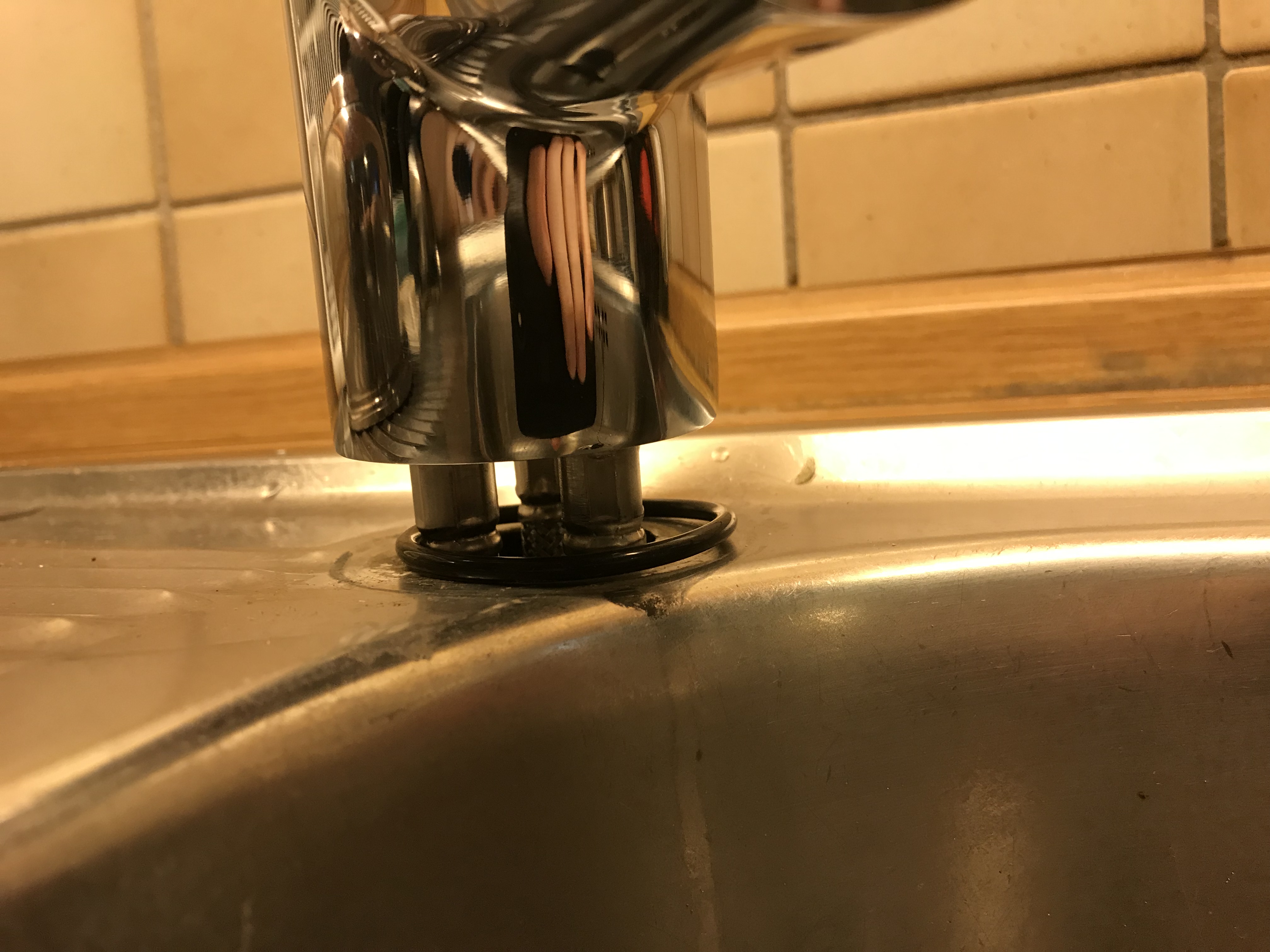 wasserhahn-passt-nicht-ins-waschbecken-302291-1.jpeg