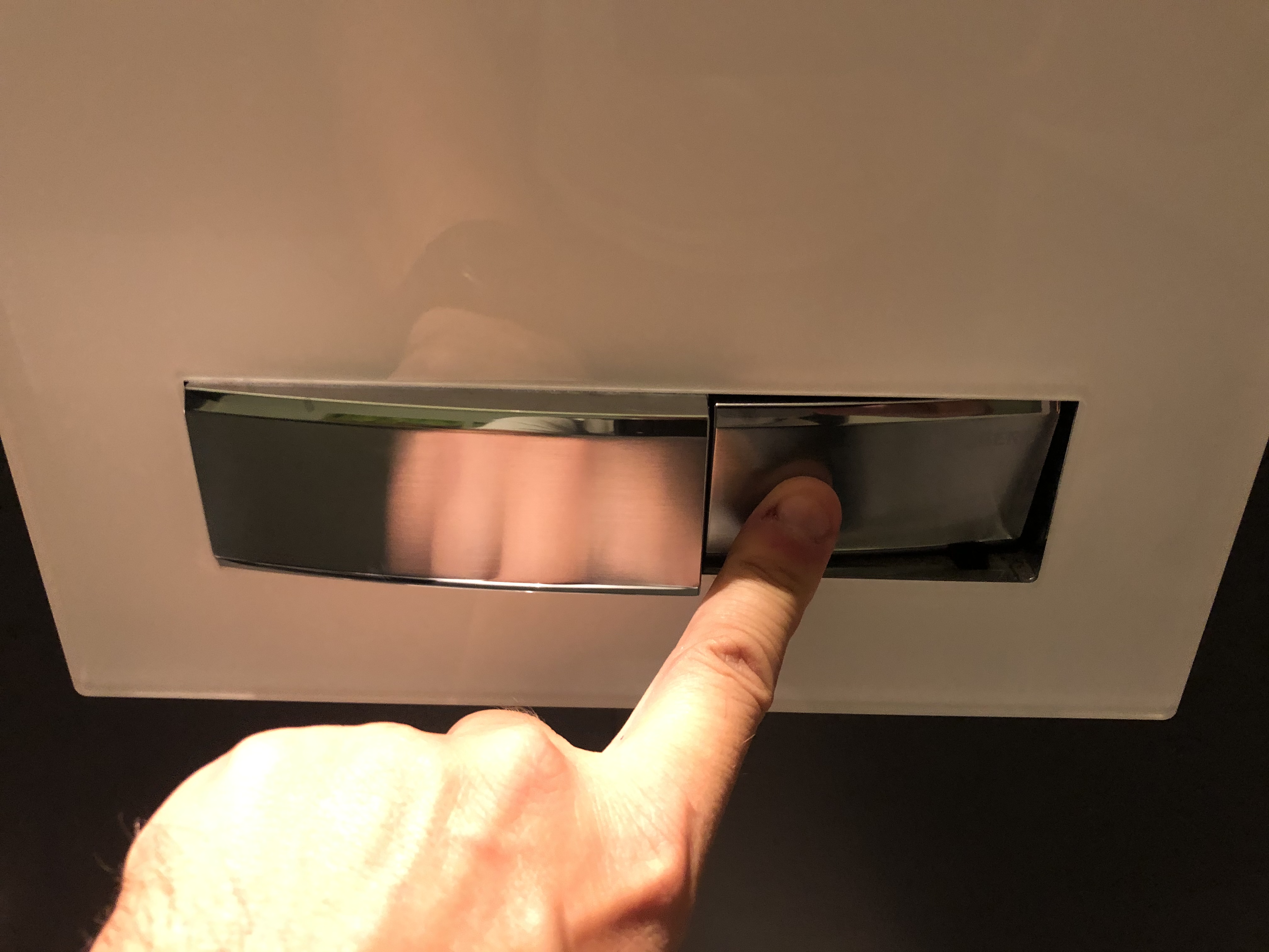 wc-spuelt-nicht-mehr-nicht-mehr-durch-kleines-geschaeft-352372-1.jpeg