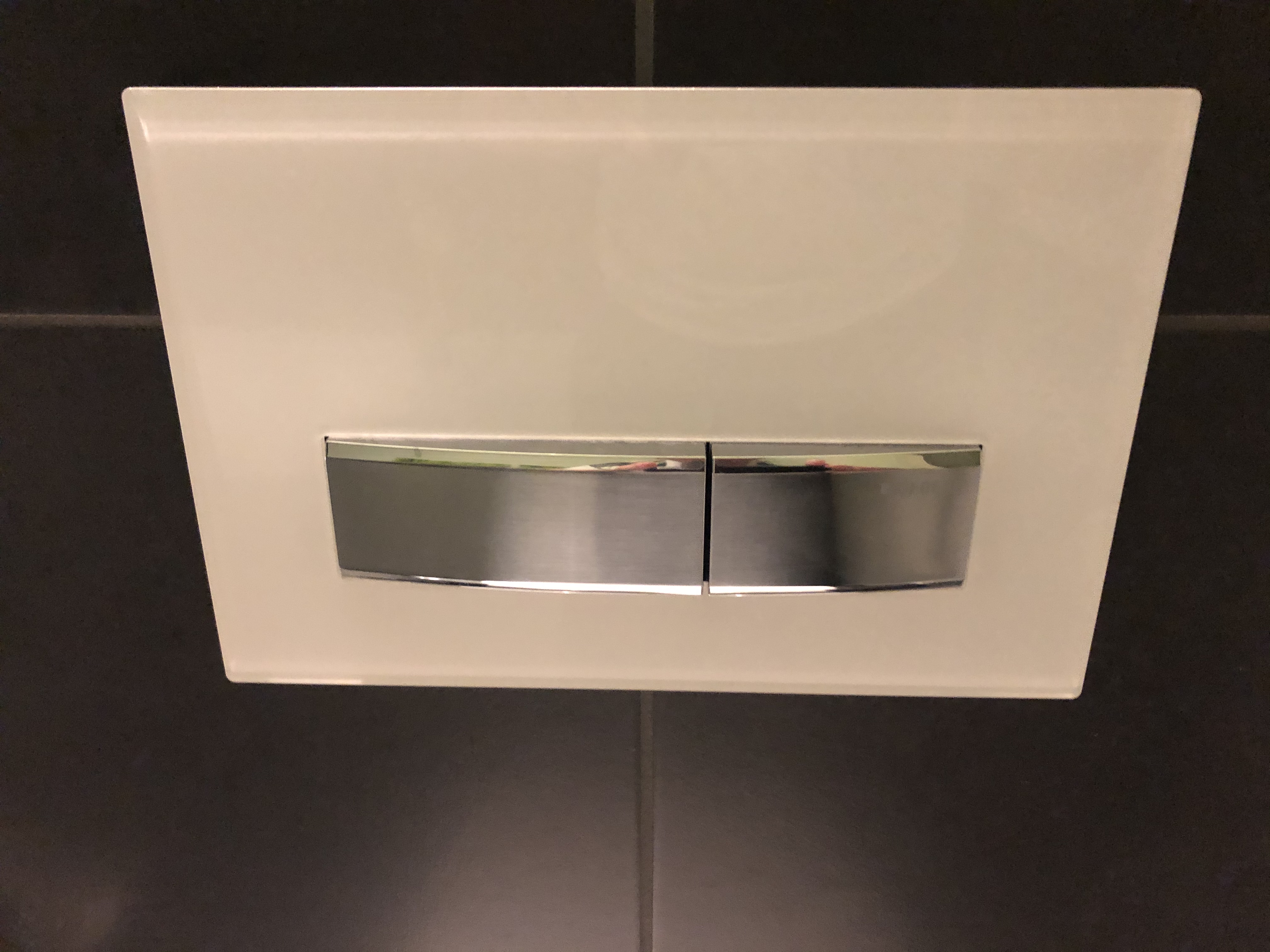 wc-spuelt-nicht-mehr-nicht-mehr-durch-kleines-geschaeft-352372-2.jpeg