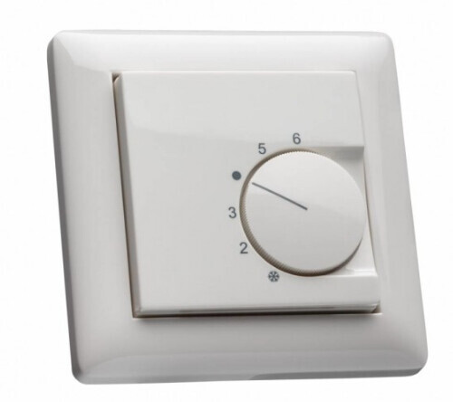 Weißer Wandthermostat mit rundem Einstellknopf und Skala 2–6.