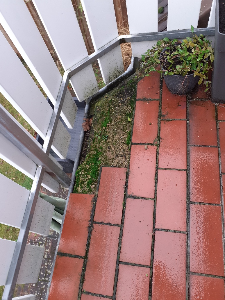 welcher-belag-fuer-einen-balkon-ist-empfehlenswert-548661-1.jpg