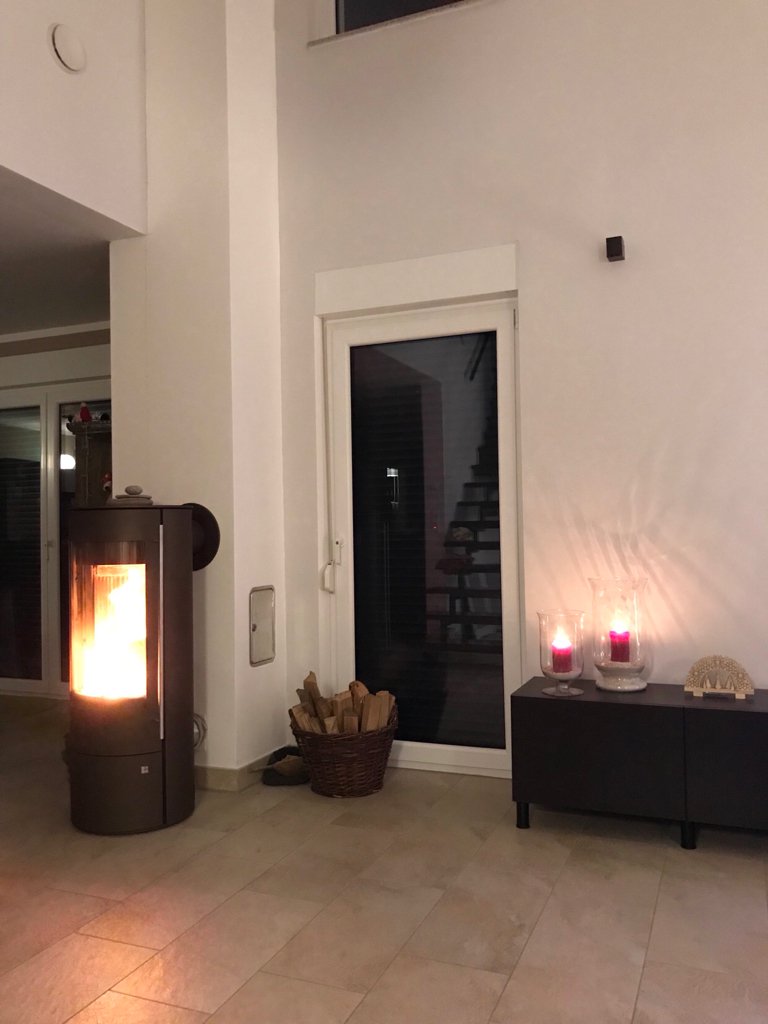 welcher-mindestabstand-zwischen-kamin-und-fernseher-235603-1.jpg
