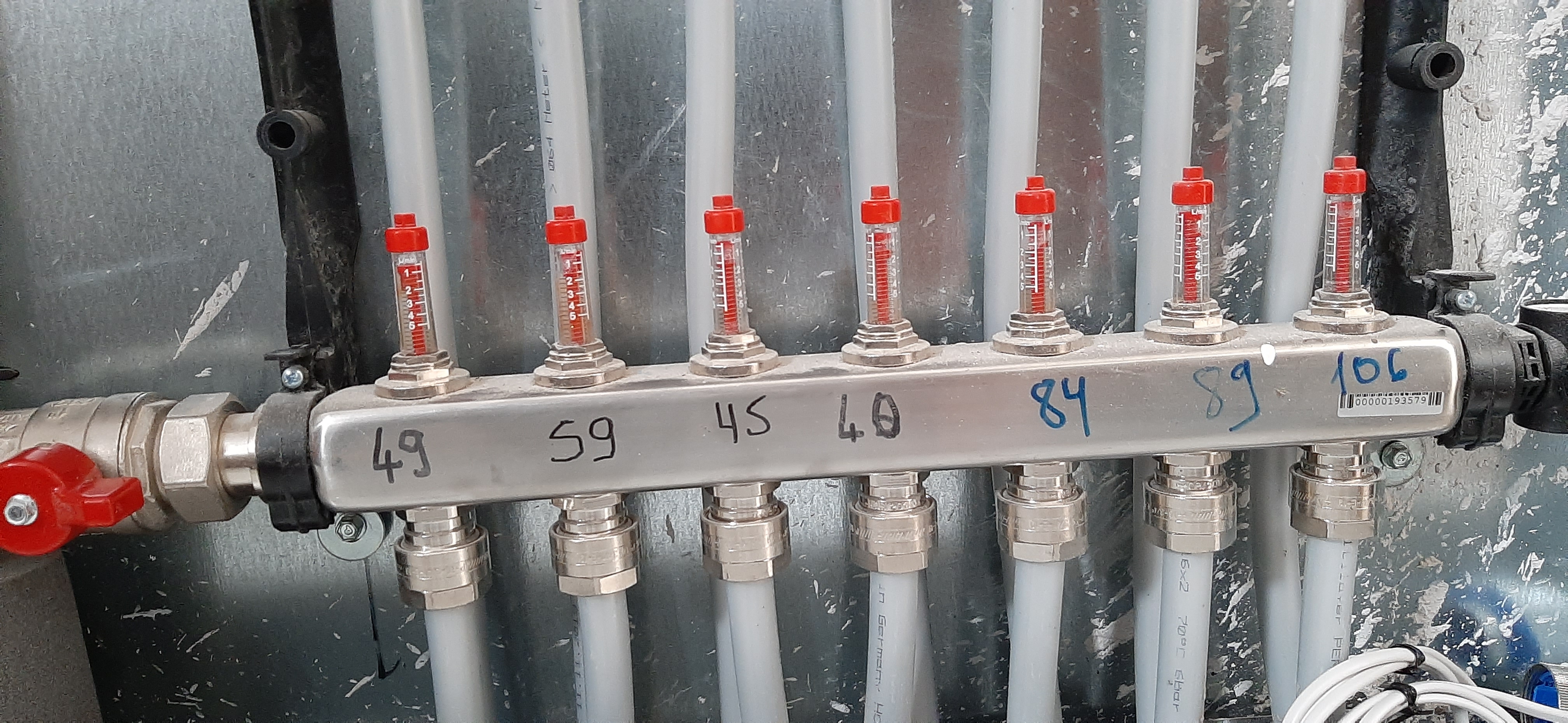 wie-erkennen-ob-fbh-laeuft-err-noch-ohne-thermostatabdeckung-419072-4.jpg
