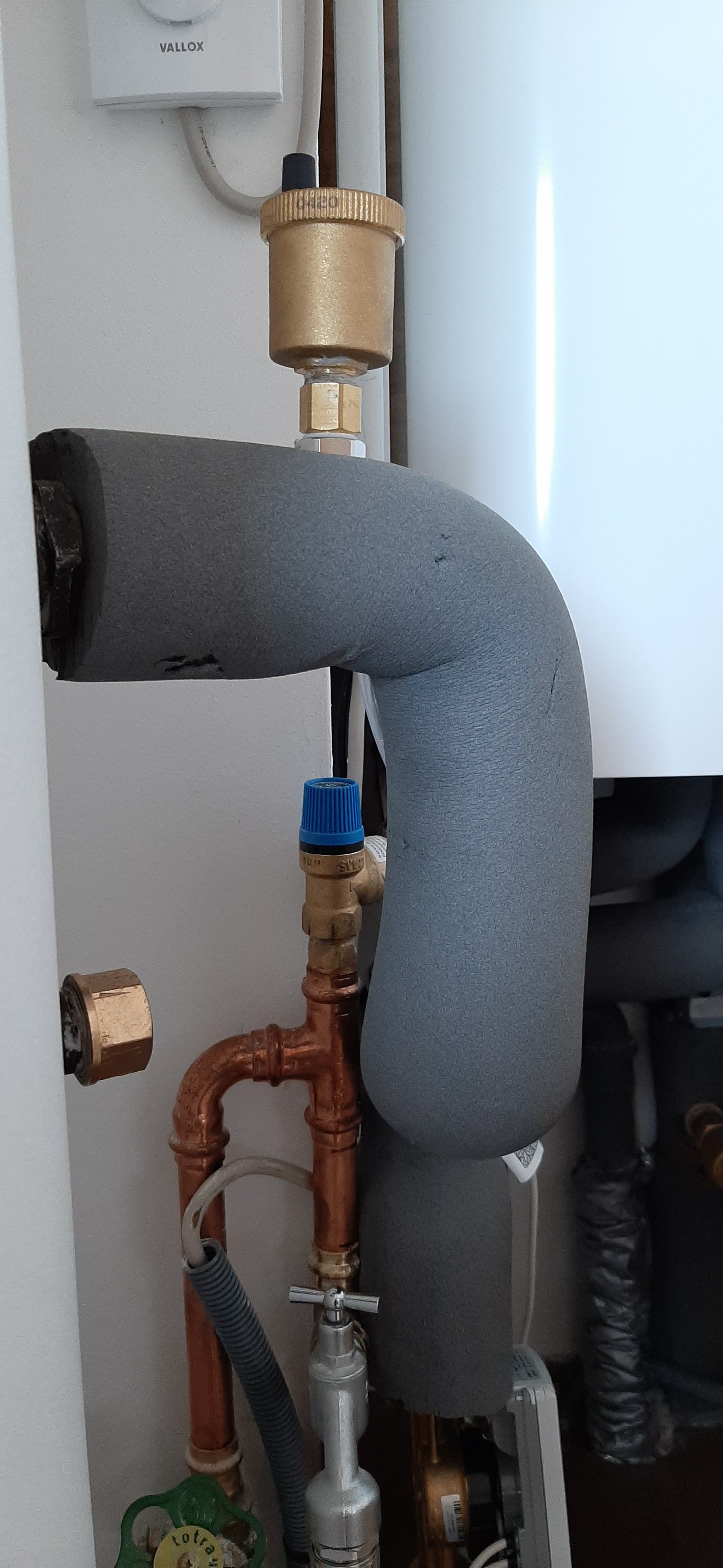 wie-erkennen-ob-fbh-laeuft-err-noch-ohne-thermostatabdeckung-423430-1.jpg