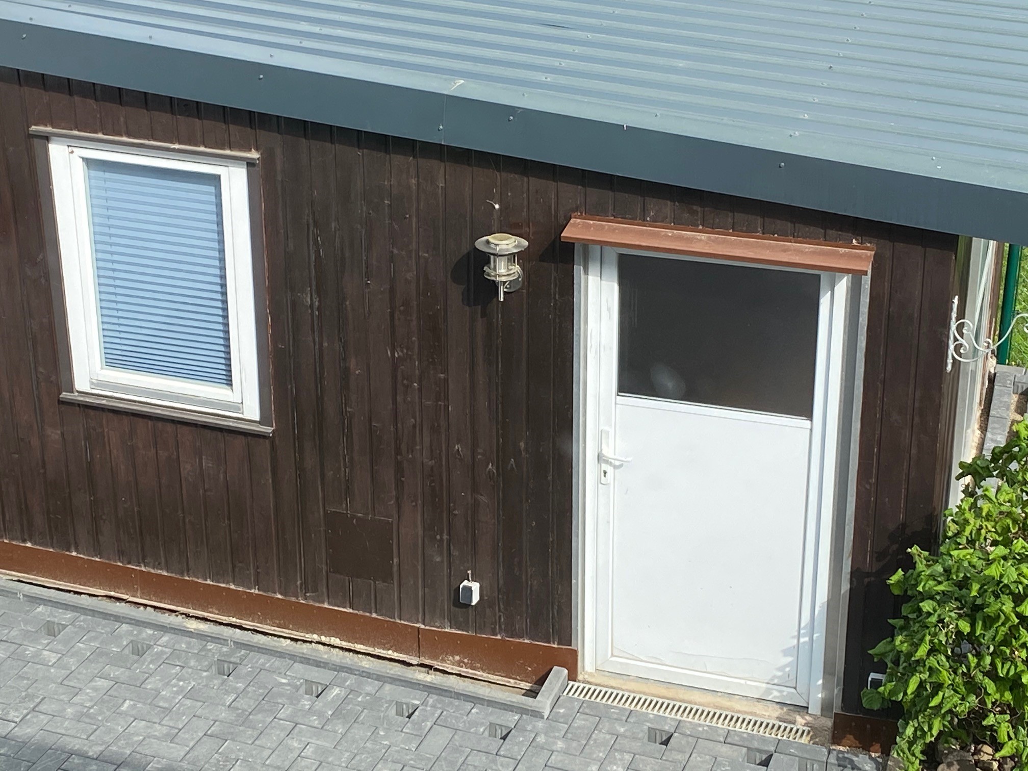 womit-holzverkleidung-ersetzen-401819-2.jpg