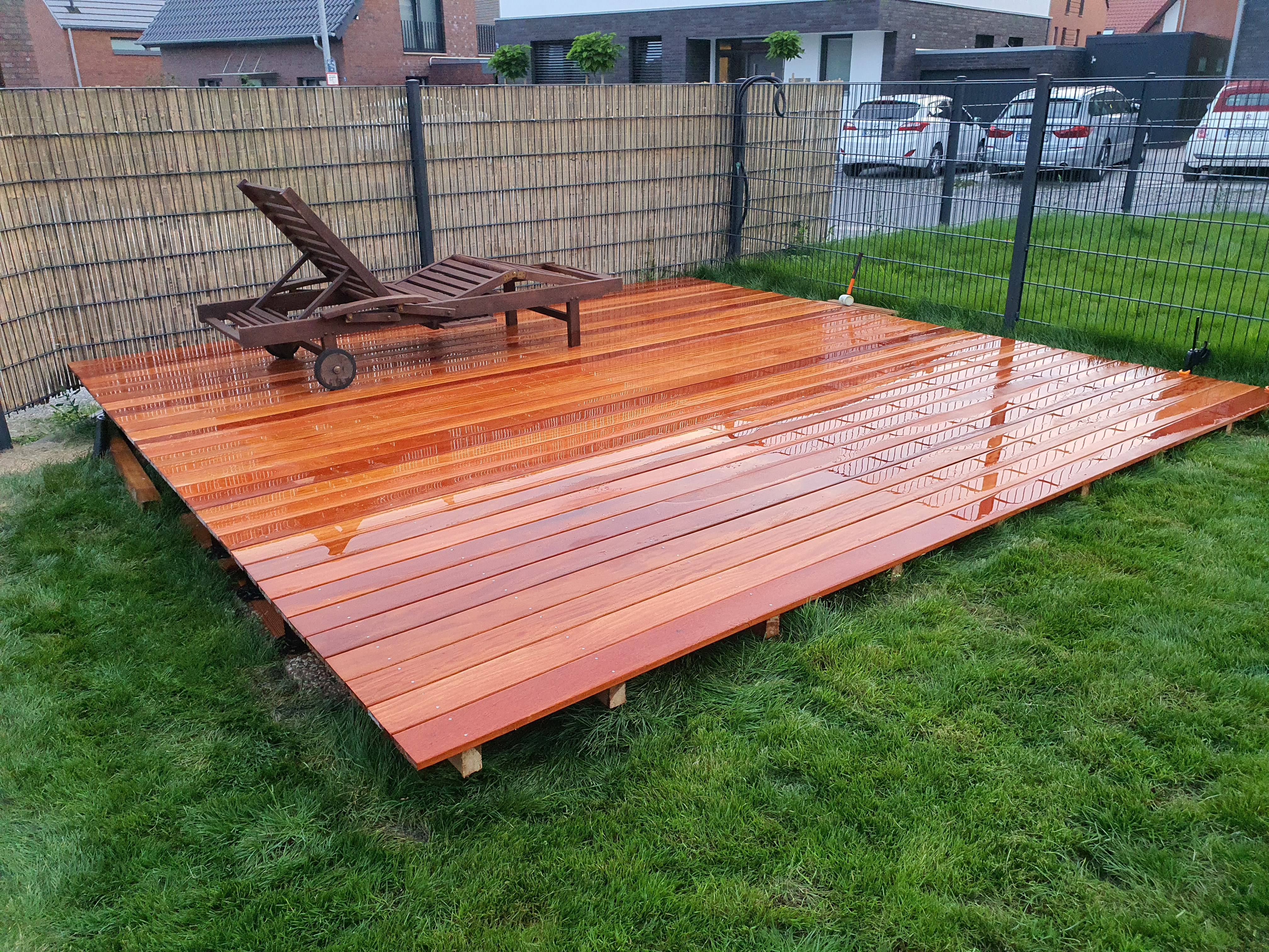 wpc-stelzlager-auf-waschbetonplatten-591382-1.png