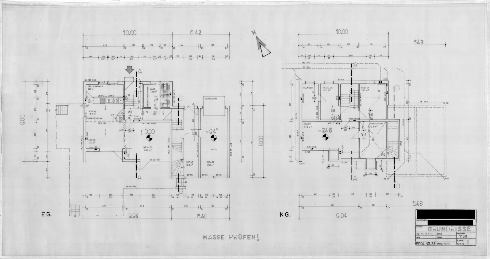 Architekten-Grundriss eines Hauses mit EG und KG, Raumaufteilung und Maßangaben.