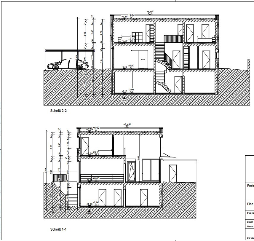 Architektur-Querschnitt eines mehrstöckigen Gebäudes mit Kellern, Treppen und Carport.