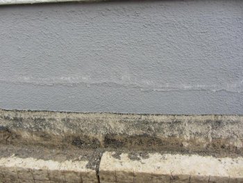 durchgehender-horizontaler-riss-in-der-aussenwand-38506-5.jpg