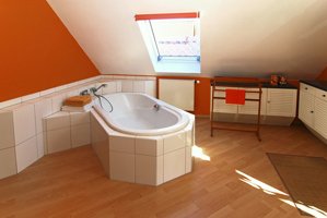 eckbadewanne-oder-normale-badewanne-55040-1.jpg