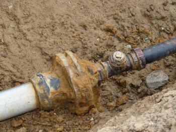 aussenwasserleitung-typ-und-reparaturmoeglichkeit-603231-2.jpg