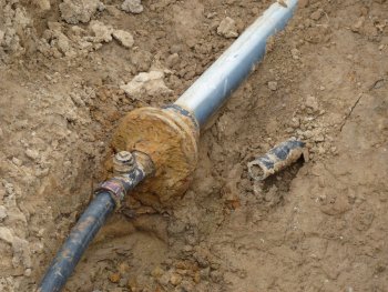 aussenwasserleitung-typ-und-reparaturmoeglichkeit-603262-1.jpg