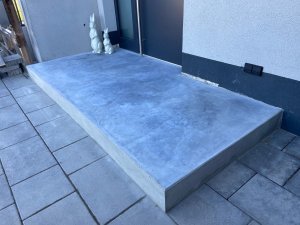 sichtbeton-eingangspodest-herstellung-656229-2.jpg