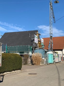 pv-anlage-haus-oder-garagendach-schweissgeraet-659597-1.jpg