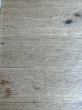 geoeltes-parkett-auf-vordermann-bringen-flecken-662449-2.JPG
