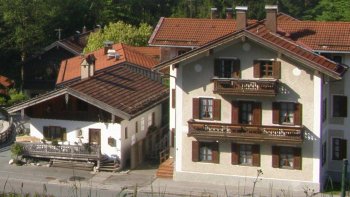 neuanbau-durch-nachbarn-an-grundstuecksgrenze-685982-1.jpg