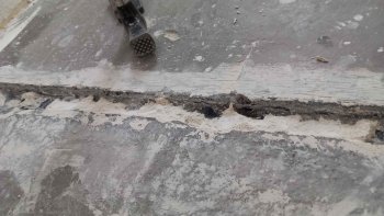 grosse-risse-in-zech-betonplatte-dachgeschoss-687962-1.jpg
