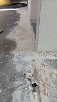 grosse-risse-in-zech-betonplatte-dachgeschoss-687962-9.jpg